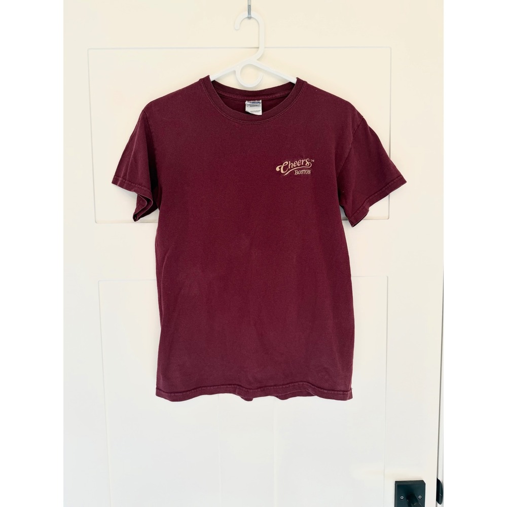 🌻3/$25 Gildan Cheers Boston T-Shirt Mens Small Maroon